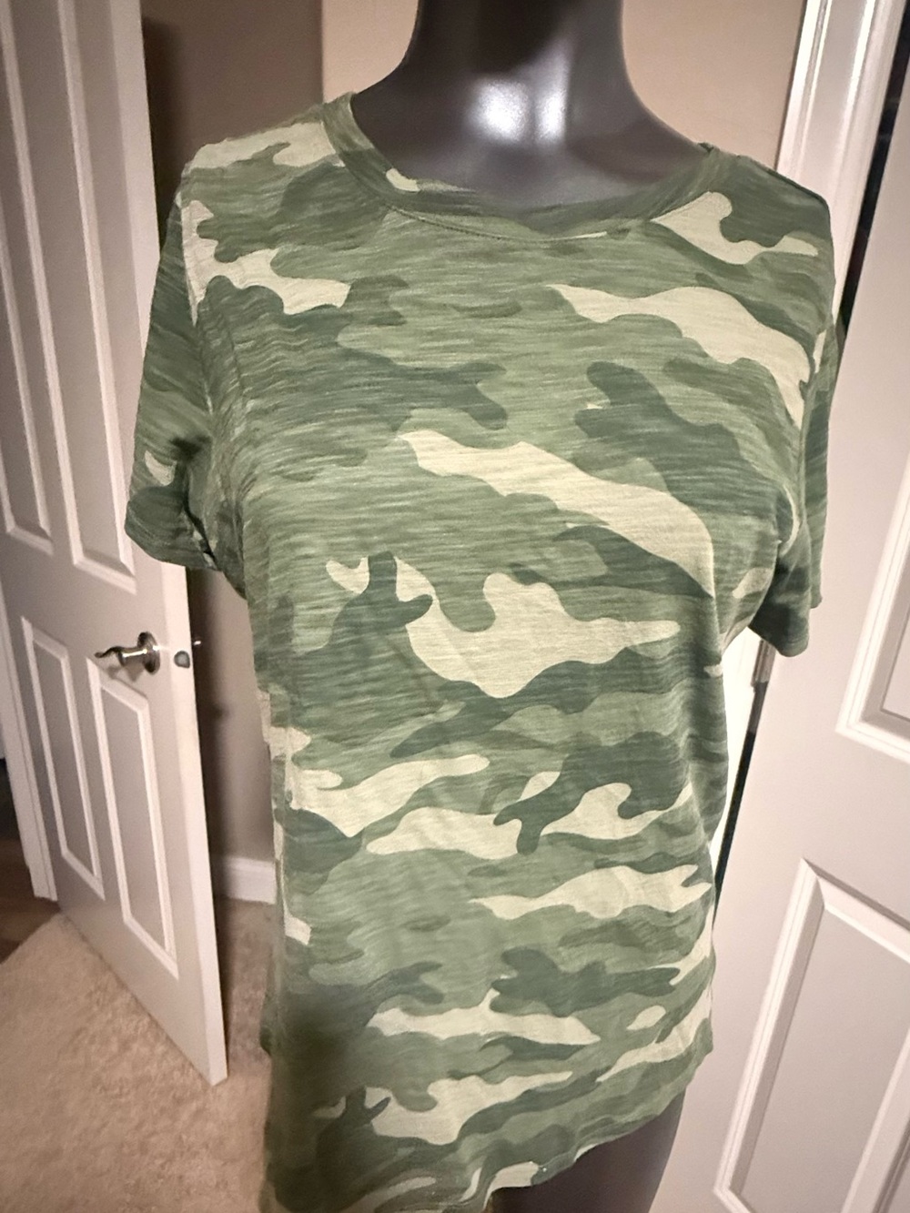 Old Navy Green Camo Short Sleeve Tee
